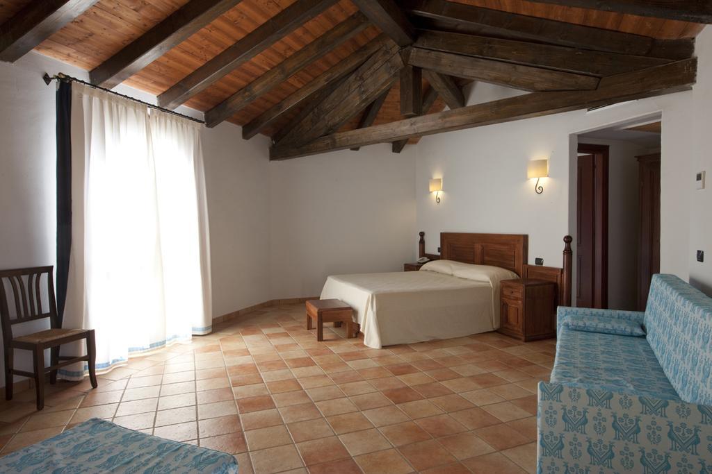 Cala Luas Resort Cardedu Quarto foto